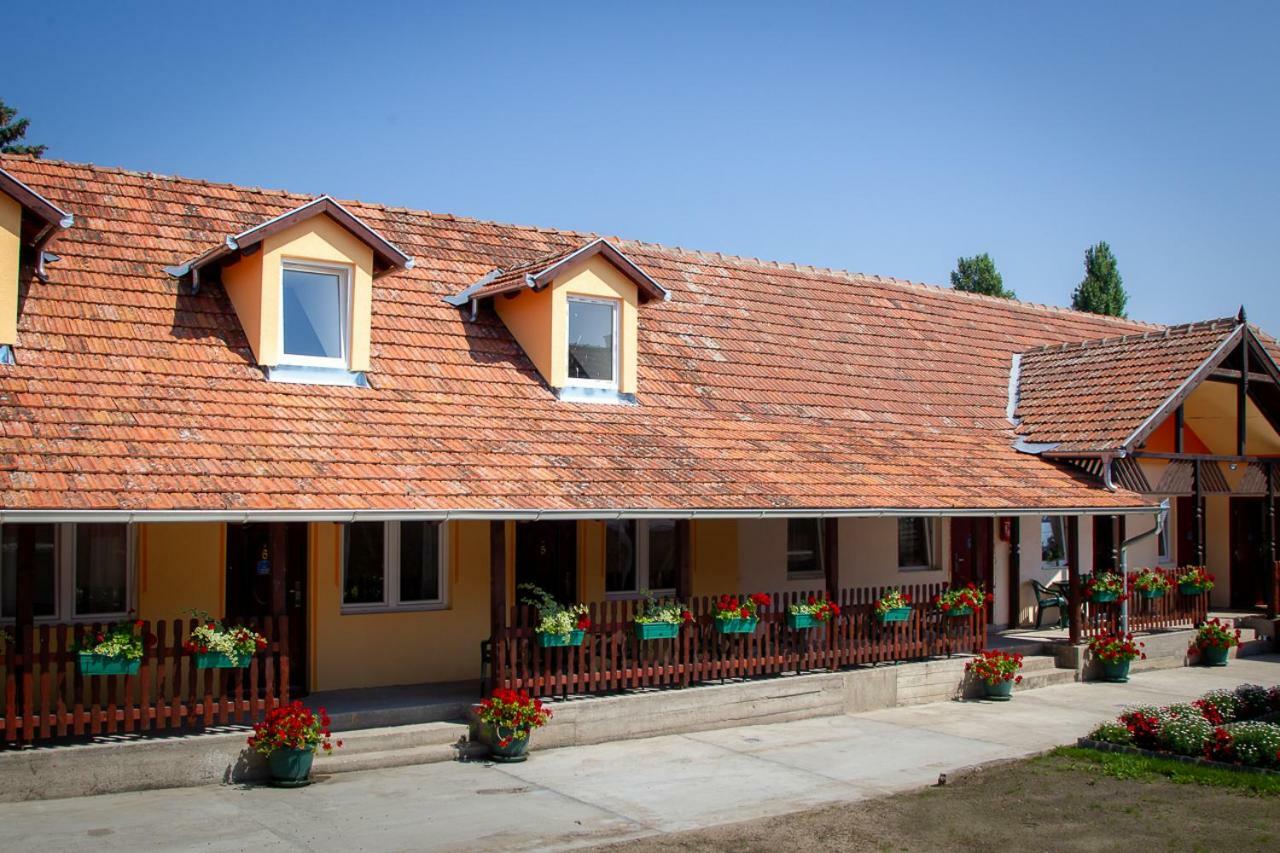 Casa Simon 2 Apartment Subotica Exterior foto
